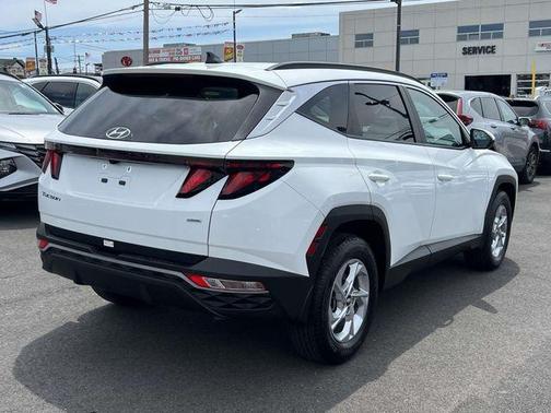 White Pearl 2024 Hyundai TUCSON SEL