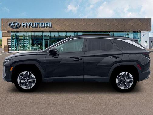 Phantom Black 2026 Hyundai TUCSON SEL Premium