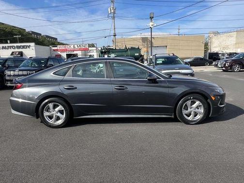2023 Hyundai SONATA SE