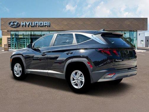 Phantom Black 2026 Hyundai TUCSON SE