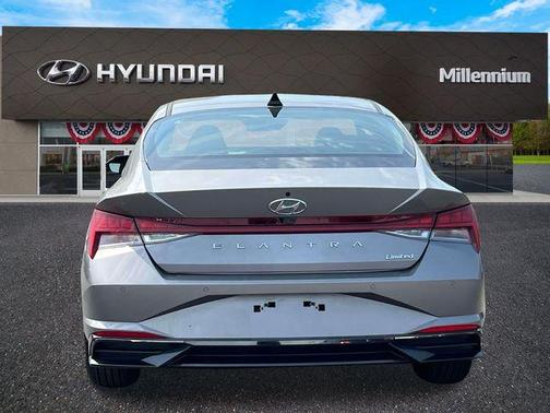Metal 2023 Hyundai ELANTRA Limited