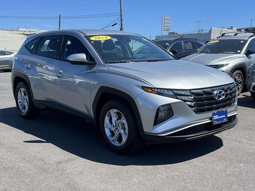 Shimmering Silver 2024 Hyundai TUCSON SE