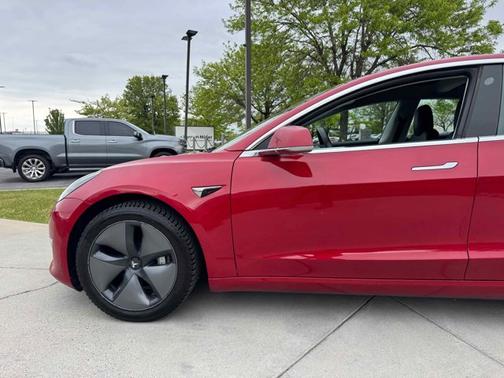 2019 Tesla Model 3 Standard Range Plus