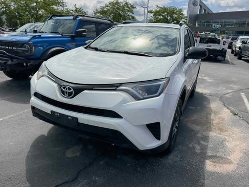 2016 Toyota RAV4 LE