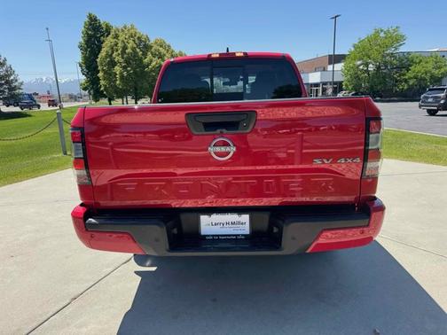 2023 Nissan Frontier SV