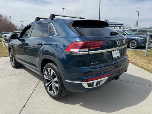 2022 Volkswagen Atlas Cross Sport 3.6L V6 SEL Premium R-Line