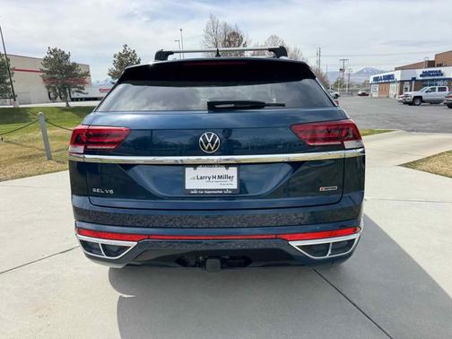 2022 Volkswagen Atlas Cross Sport 3.6L V6 SEL Premium R-Line