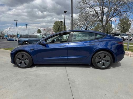 2022 Tesla Model 3 Base