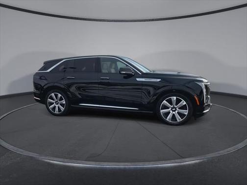 2025 Cadillac Escalade IQ Luxury 2