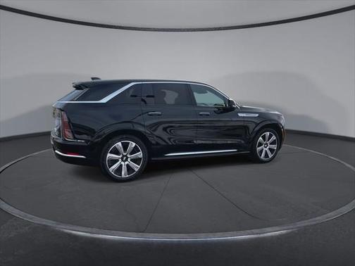 2025 Cadillac Escalade IQ Luxury 2