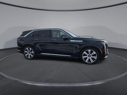 2025 Cadillac Escalade IQ Luxury 2