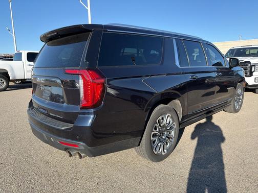 2023 GMC Yukon XL Denali Ultimate