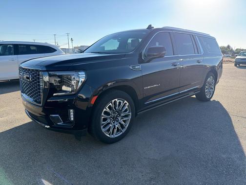 2023 GMC Yukon XL Denali Ultimate