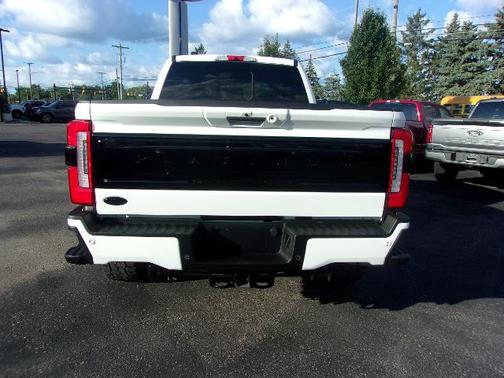 2024 Ford F-250 PLATINUM