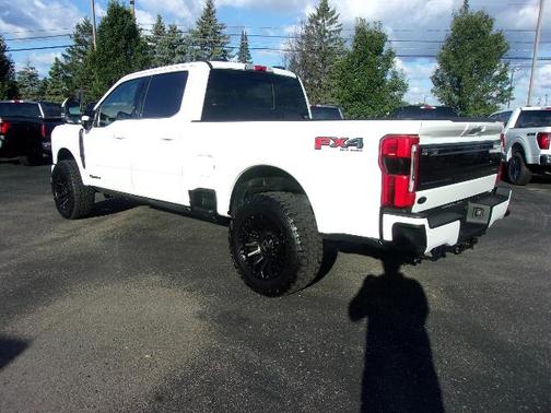 2024 Ford F-250 PLATINUM