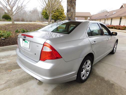 2012 Ford Fusion SE