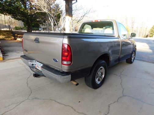 2001 Ford F-150 XLT