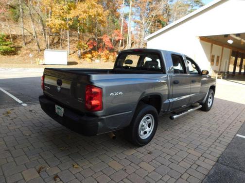 2009 Dodge Dakota ST Crew Cab