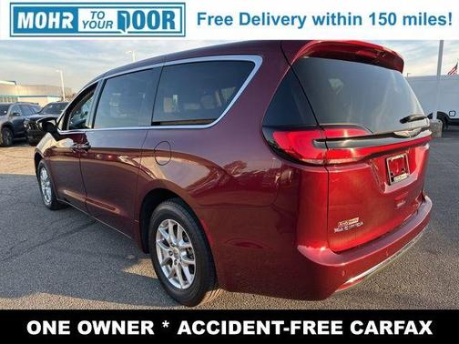 2023 Chrysler Pacifica Touring-L