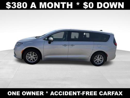 Silver Mist Clearcoat 2023 Chrysler Pacifica Touring-L