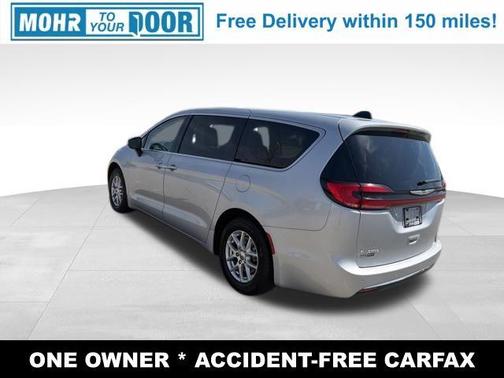 Silver Mist Clearcoat 2023 Chrysler Pacifica Touring-L