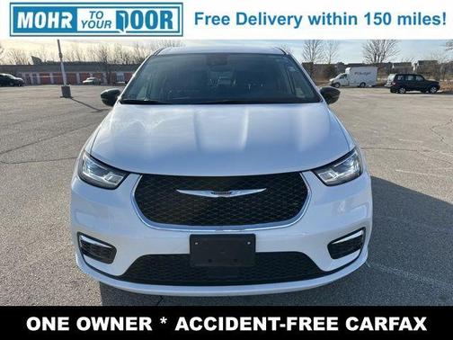 2024 Chrysler Pacifica Touring-L