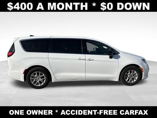 Bright White Clearcoat 2024 Chrysler Pacifica Touring-L