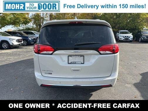 2017 Chrysler Pacifica Touring-L