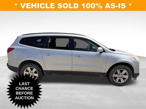 Silver Ice Metallic 2011 Chevrolet Traverse LT