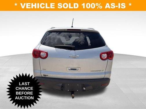 Silver Ice Metallic 2011 Chevrolet Traverse LT