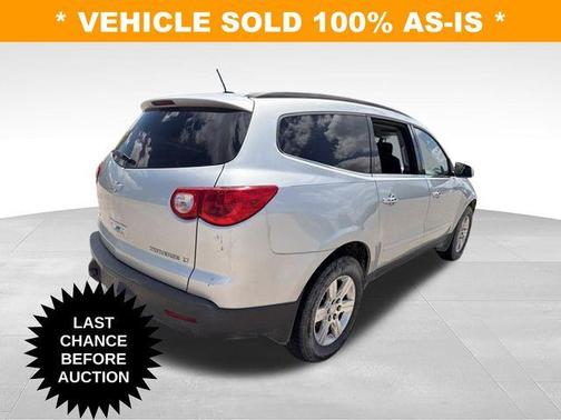 Silver Ice Metallic 2011 Chevrolet Traverse LT