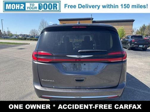 2022 Chrysler Pacifica Touring-L
