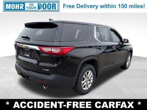 Mosaic Black Metallic 2020 Chevrolet Traverse LS