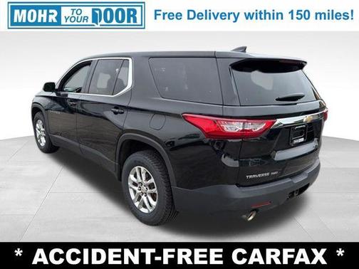 Mosaic Black Metallic 2020 Chevrolet Traverse LS