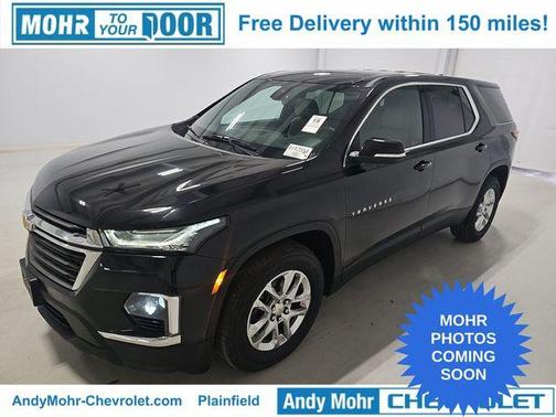 Mosaic Black Metallic 2023 Chevrolet Traverse LS