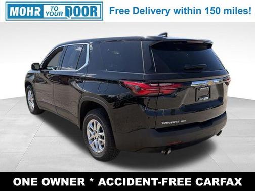 Mosaic Black Metallic 2023 Chevrolet Traverse LS