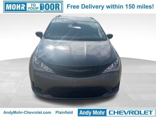 Granite Crystal Clearcoat Metallic 2018 Chrysler Pacifica Touring-L