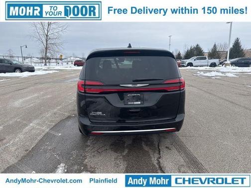 2024 Chrysler Pacifica Touring-L