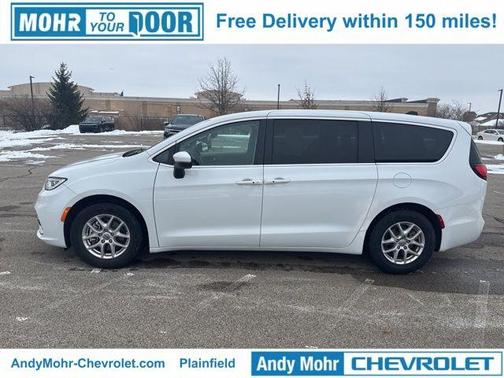 2023 Chrysler Pacifica Touring-L