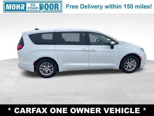 2023 Chrysler Pacifica Touring-L