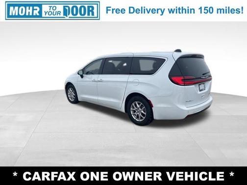 2023 Chrysler Pacifica Touring-L