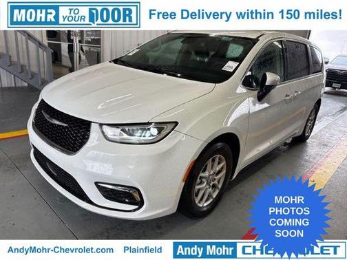 2023 Chrysler Pacifica Touring-L