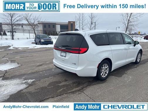 2023 Chrysler Pacifica Touring-L