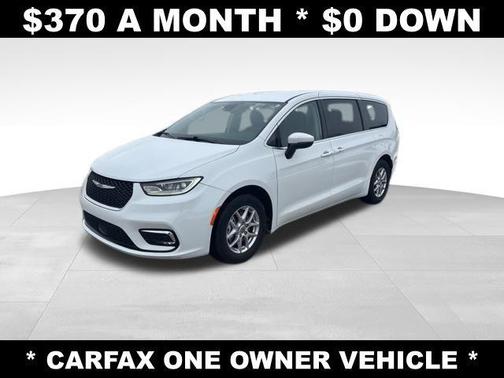 Bright White Clearcoat 2023 Chrysler Pacifica Touring-L