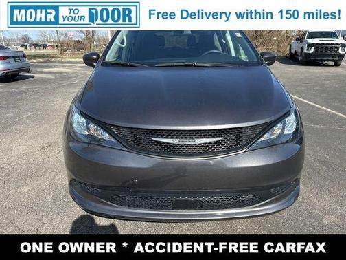 2022 Chrysler Voyager LX