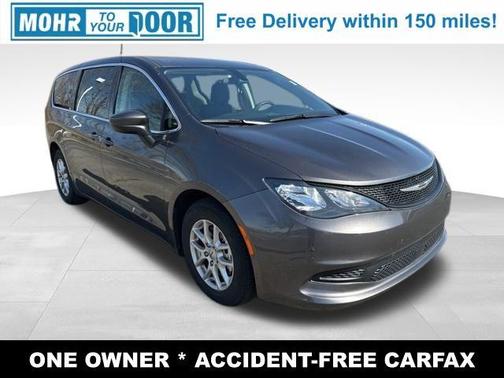 2022 Chrysler Voyager LX