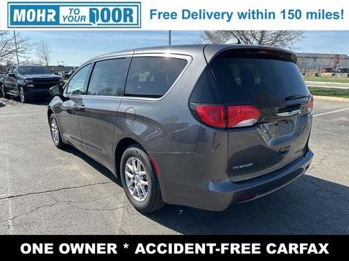 2022 Chrysler Voyager LX