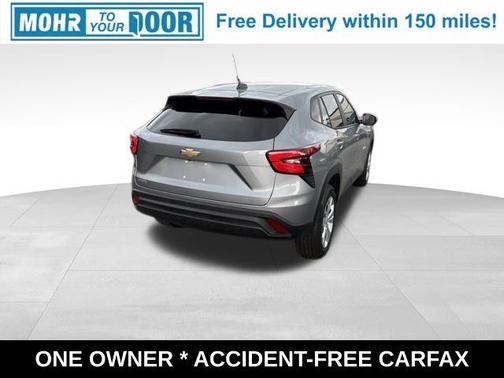 Sterling Gray Metallic 2024 Chevrolet Trax LS