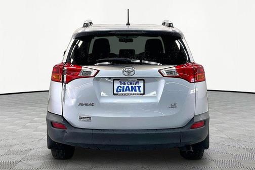 Classic Silver Metallic 2015 Toyota RAV4 LE