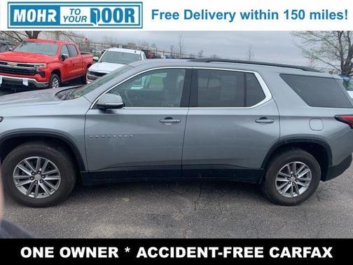 2023 Chevrolet Traverse LT Cloth
